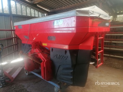 2011 Kuhn 50.1 W 36 m 3-Point 3000 gal Fertilizer Spreader