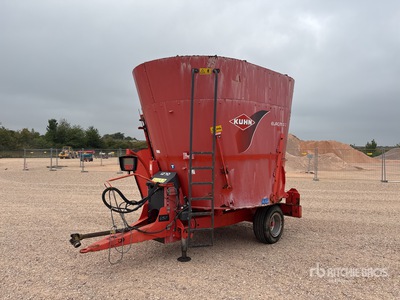 2008 Kuhn Euromix I 1270 Livestock Feeder