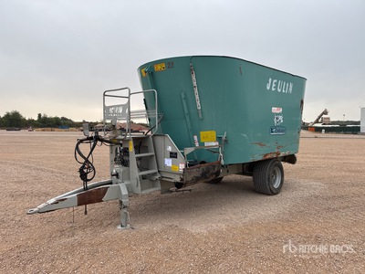 2011 Jeulin Power 22 家畜用フィーダー