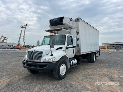 2019 International 4300 4x2 Ciężarówka chłodnia