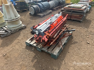 Metal construction sign frames