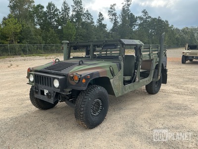 AM General M1152A1B2FK5 HMMWV 2 Door Hard Top w/Truck Body