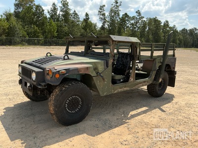 AM General M1152A1B2FK5 HMMWV 2 Door Hard Top w/Truck Body