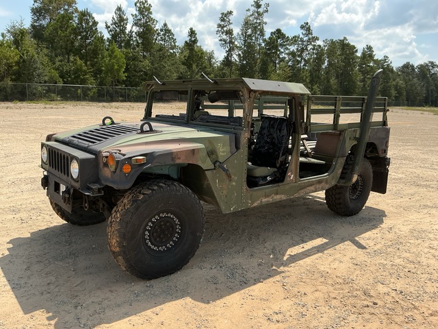 AM General M1152A1B2FK5 HMMWV 2 Door Hard Top w/Truck Body