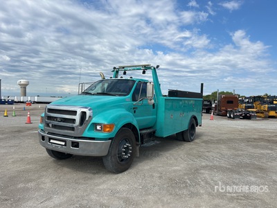 2007 Ford F-750 4x2 Service Truck