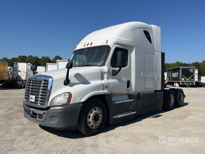 2015 Freightliner Cascadia 125 6x4 T/A Sleeper Truck Tractor