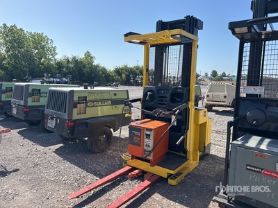 Hyster 3000 lb Order Picker