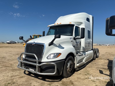 2019 International LT625 6x4 3- Achs Sattelzugmaschine mit Schlafkabine