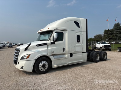 2019 Freightliner Cascadia 126 6x4 3- Achs Sattelzugmaschine mit Schlafkabine (Inoperable)