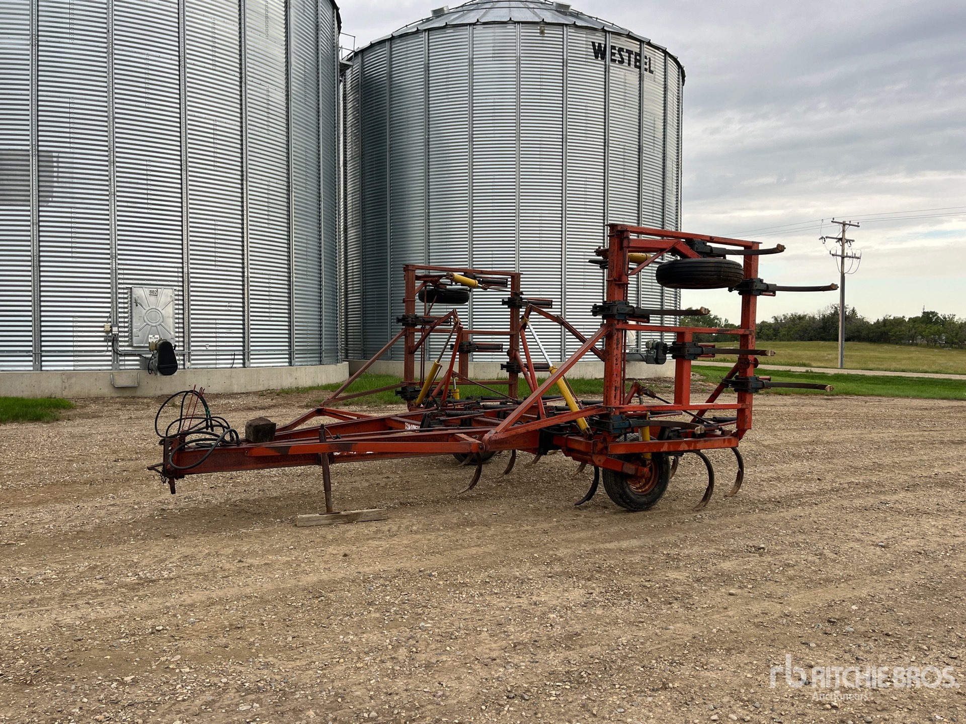 Morris 25 ft Chisel Plow