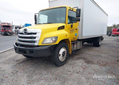 2017 Hino 258/268 Van Truck