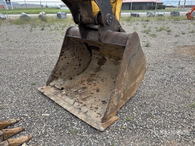58 in Q/C Cleanup Excavator Bucket - Fits Komatsu PC228