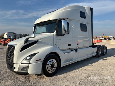 2022 Volvo VNL860 6x4 T/A Sleeper Truck Tractor