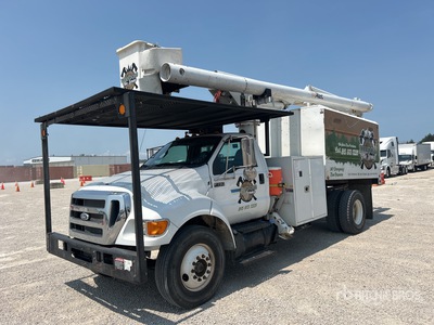 2013 Altec 56 ft on 2013 Ford F-750 XL 4x2 Camion nacelle