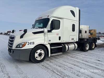 2019 Freightliner Cascadia 126 6x4 T/A Sleeper Truck Tractor