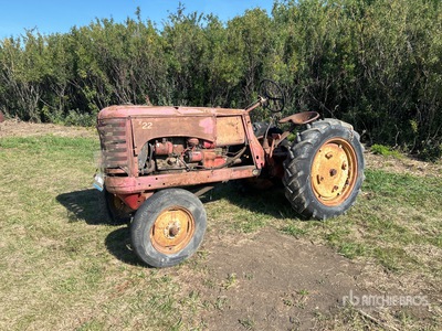 Massey-Harris 22 2WD Wide Front Tractor histórico
