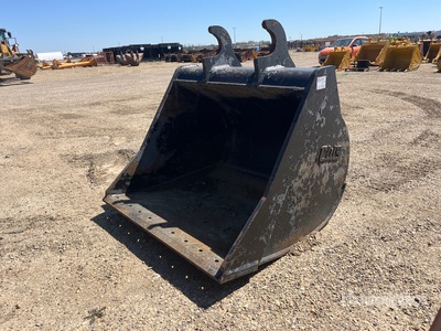 CWS 60 in Q/C Cleanup Excavator Bucket - Fits Hitachi 230-300