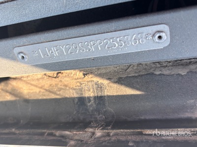 1993 Jeep Wrangler YJ 4WD  سيارة رياضية متعددة الاستخدامات