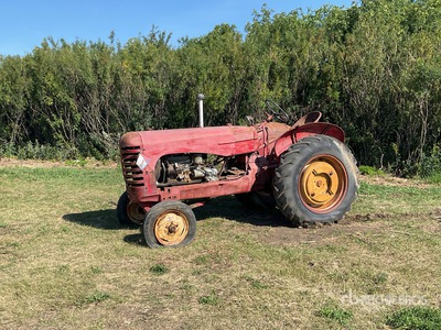 Massey-Harris 30GS 2WD Wide Front Row Crop Antique Tractor