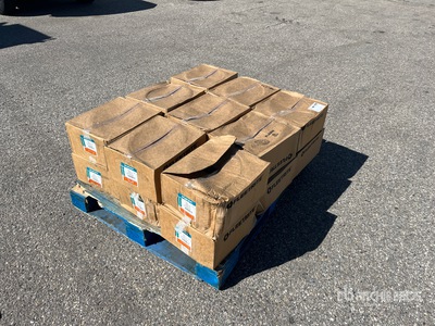 Quantity of (18) Brake Shoe Kits قطع غيار الشاحنات