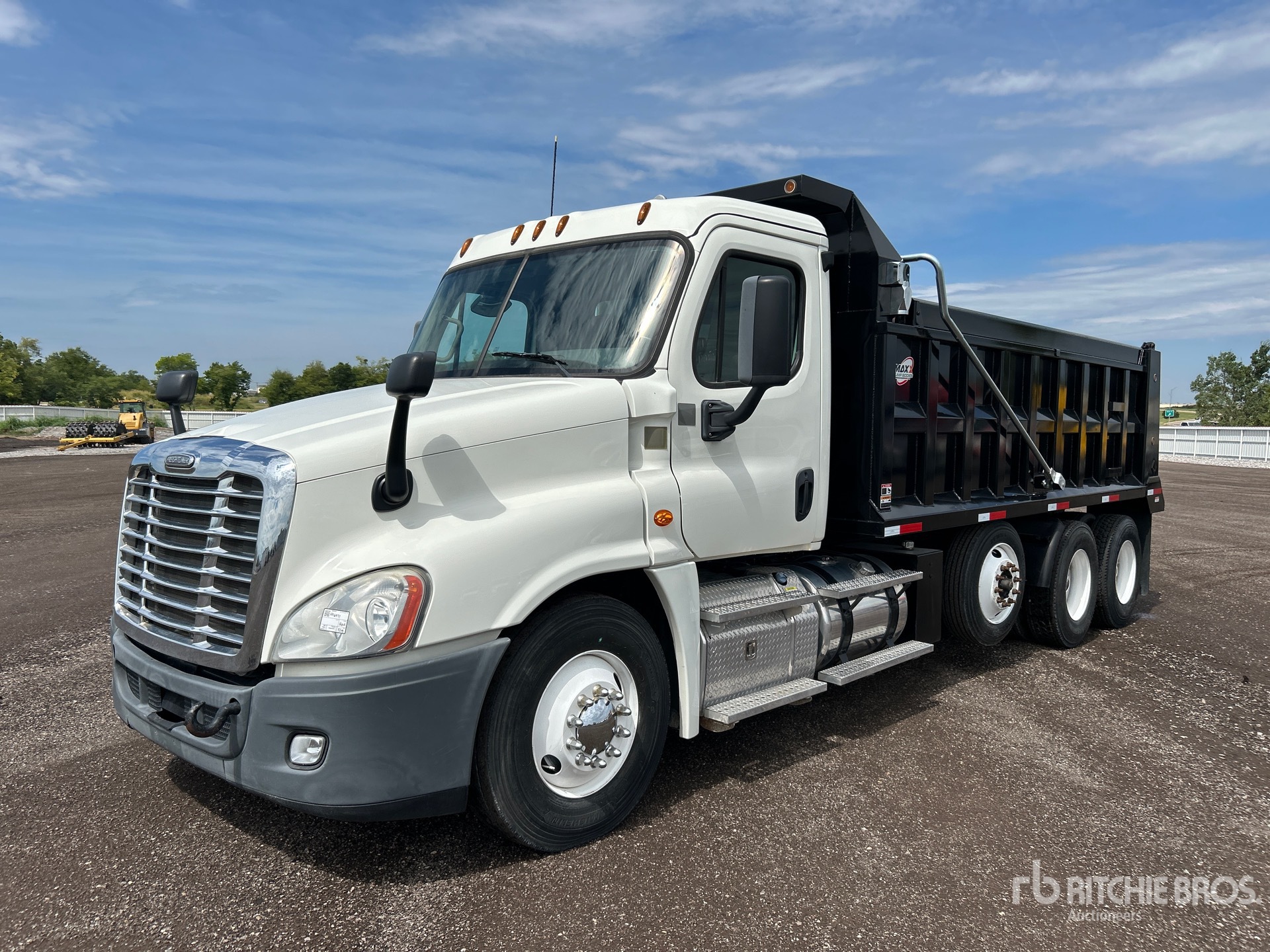 2016 Freightliner Cascadia 125 8x4 Tri/A-kiepwagen