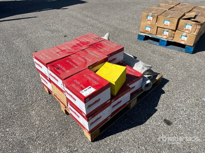 Quantity of (16) Brake Shoe Kits قطع غيار الشاحنات (Unused)