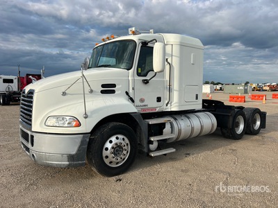 2018 Mack CXU613 6x4 Cabina con cuccetta per trattore stradale