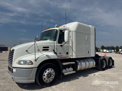 2015 Mack CXU613 6x4 Sleeper Prime Mover