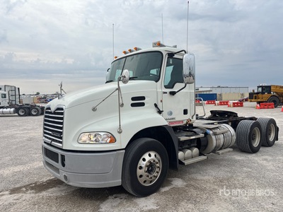 2014 Mack CXU613 6x4 3-Achs Sattelzugmaschine