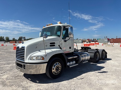 2014 Mack CXU613 6x4 T/A Dagcabine Trekker