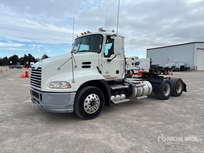 2014 Mack CXU613 6x4 トラックトラクター（T/A）