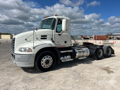 2014 Mack CXU613 6x4 Cabeza Tractora Cabina Corta