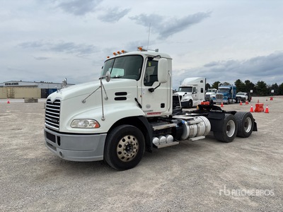 2014 Mack CXU613 6x4 トラックトラクター（T/A）