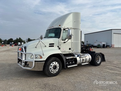 2015 Mack CXU612 4x2 S/A Day Cab Truck Tractor