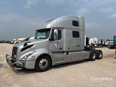 2020 Volvo VNL860 6x4 T/A Sleeper Truck Tractor
