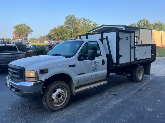 2002 Ford F-450 XLT 4x2 Hazardous Explosive Material Truck