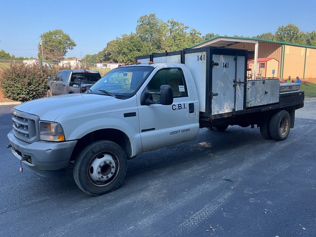 2002 Ford F-450 XL 4x2 Hazardous Explosive Material Truck