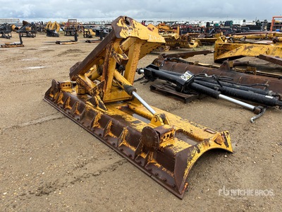 WBM 132 in ブレード - Fits Case 721s, Cat 938s, Hitachi Zw-180s, John Deere 624s, Komatsu WA320s, Volvo L90s