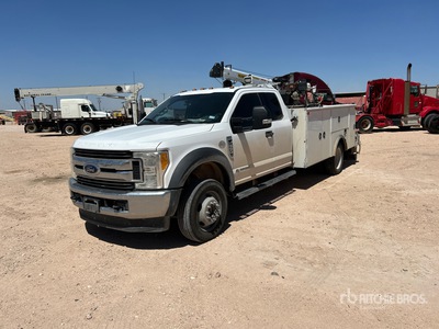 2017 Ford F-550 XLT 4x4 Extended Cab Service Truck