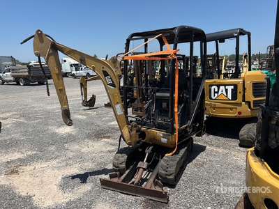 2014 Cat 301.4C を見 Mini Excavator (Inoperable)