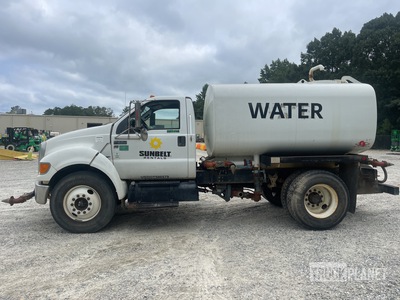2015 Ford F-650 XL 2000 gal 4x2 Water Truck