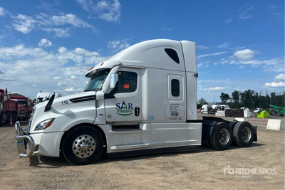 2020 Freighliner Cascadia 126 6x4 T/A Sleeper Truck Tractor