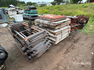 Quantity of (6) Pallets of Signs / Frames