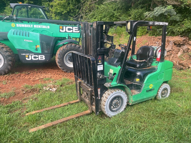 2014 Mitsubishi FG25N4 4600 lb Pneumatic Tire Forklift