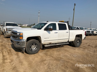 2016 Chevrolet Silverado 2500 HD Z71 4x4 Crew Cab Pickup