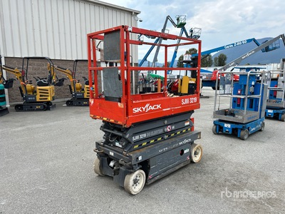Skyjack SJII3219 Electric Scissor Lift
