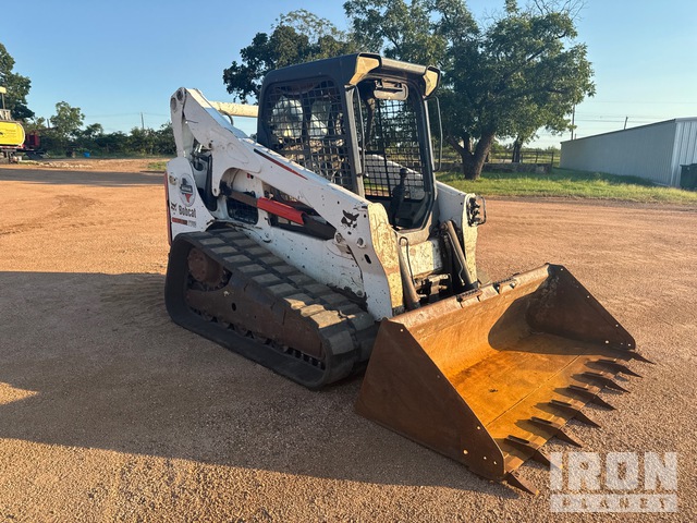 MINI CARGADOR SOBRE ORUGAS 2014 BOBCAT T750