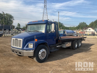 1999 Freightliner FL80 6x4 شاحنة مسطحة