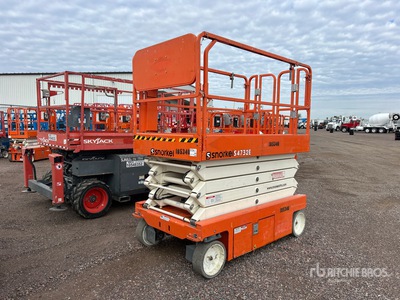 2017 Snorkel S4732E Electric Scissor Lift