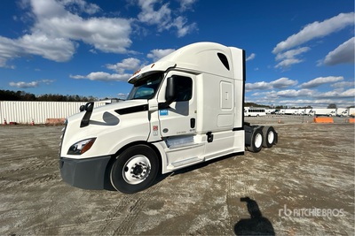 2019 Freightliner Cascadia 126 6x4 T/A Sleeper Truck Tractor
